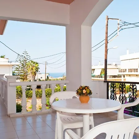 Captain Michalis Apartments Galatas  Exterior photo