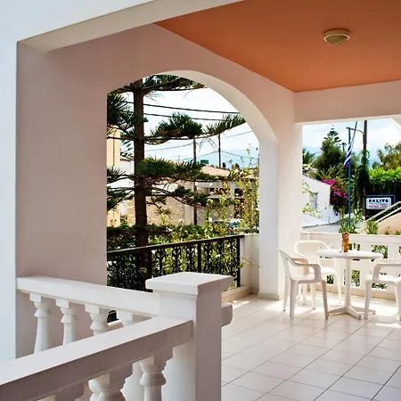 Captain Michalis Apartments Galatas  Exterior photo