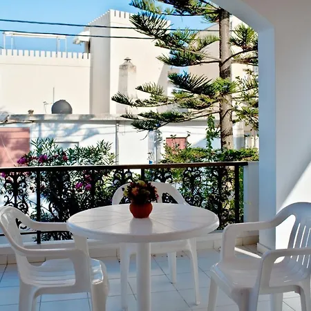 Captain Michalis Apartments Galatas  Exterior photo