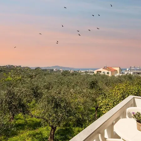 Captain Michalis Apartments Galatas  Exterior photo