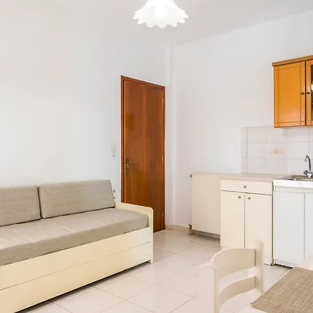 Captain Michalis Apartments Galatas  Exterior photo