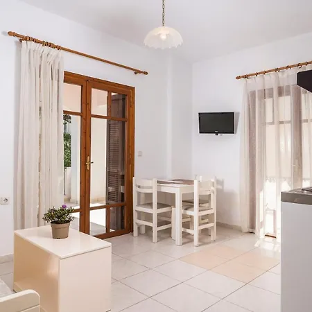 Captain Michalis Apartments Galatas  Exterior photo