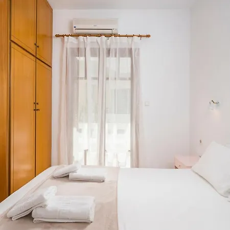 Captain Michalis Apartments Galatas  Exterior photo