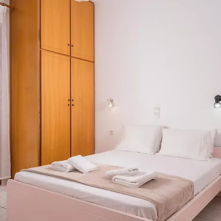 Captain Michalis Apartments Galatas  Exterior photo