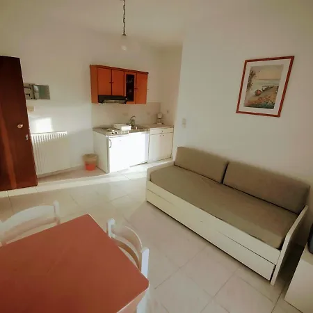 Captain Michalis Apartments Galatas  Exterior photo