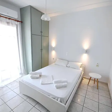 Captain Michalis Apartments Galatas  Exterior photo